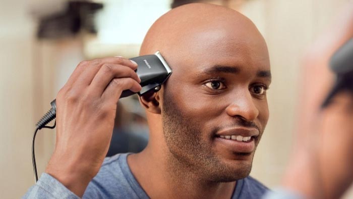 Man shaving